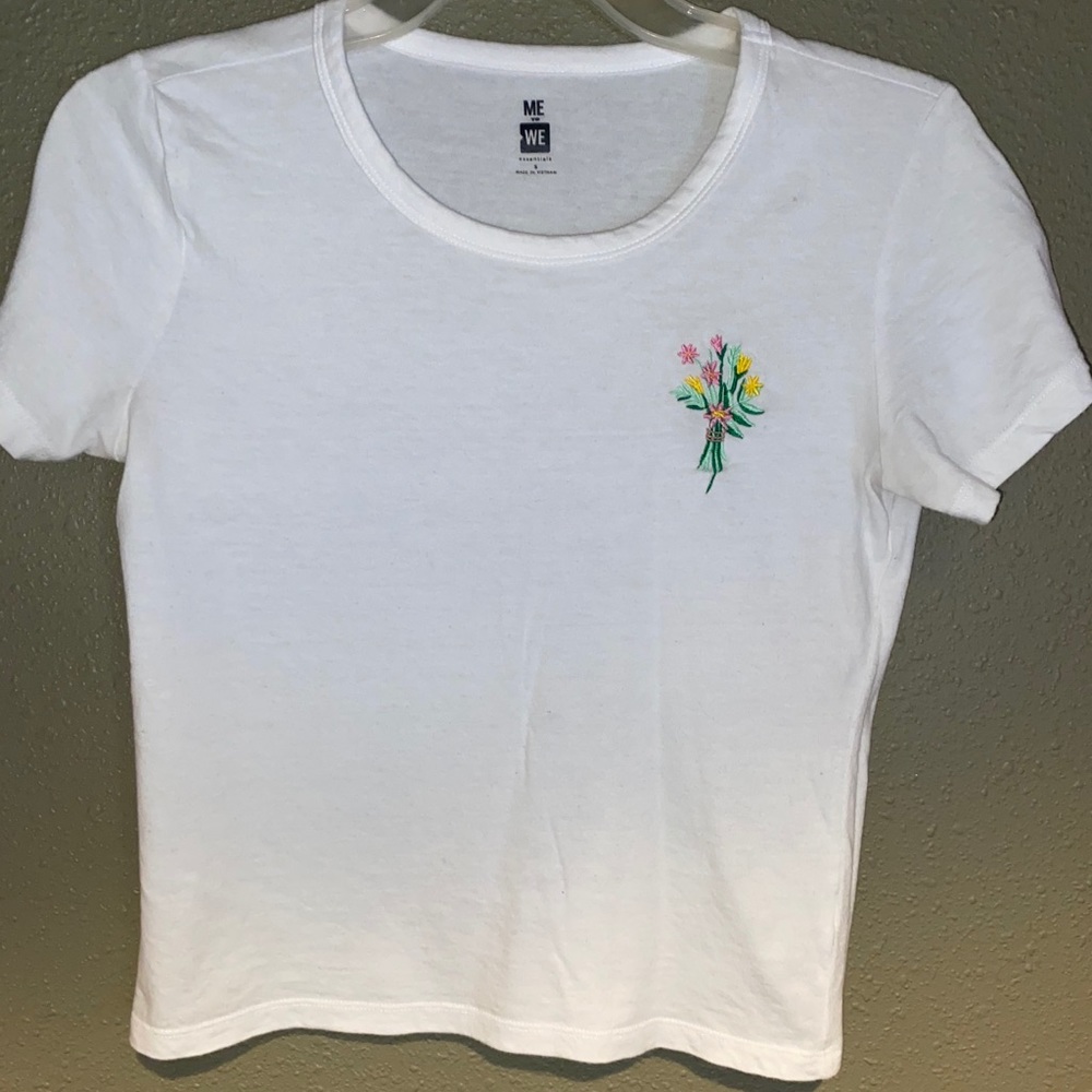 White Crop Tee w/ flowers